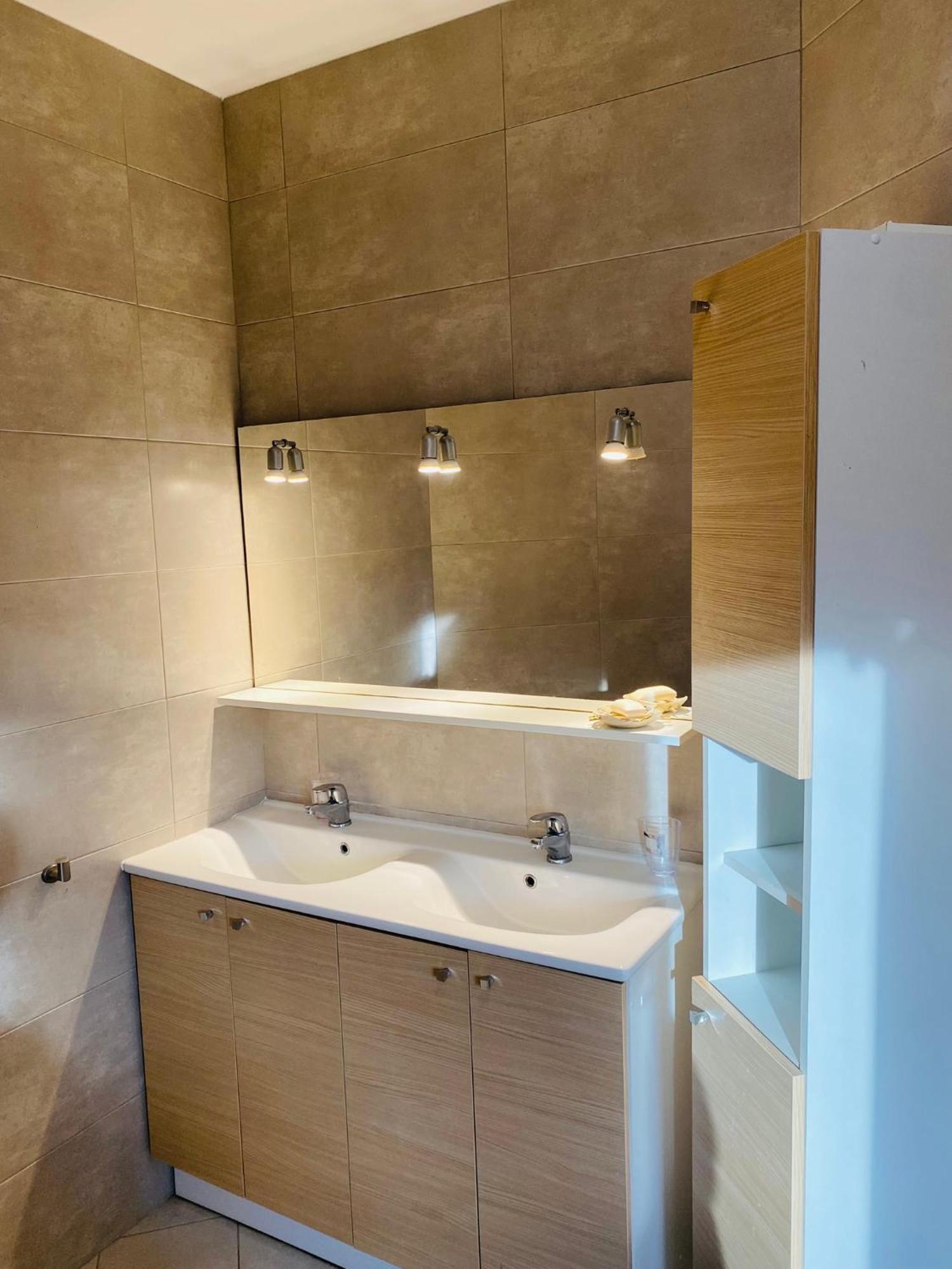 Bézenac Le Hibou Heureux B&B 외부 사진