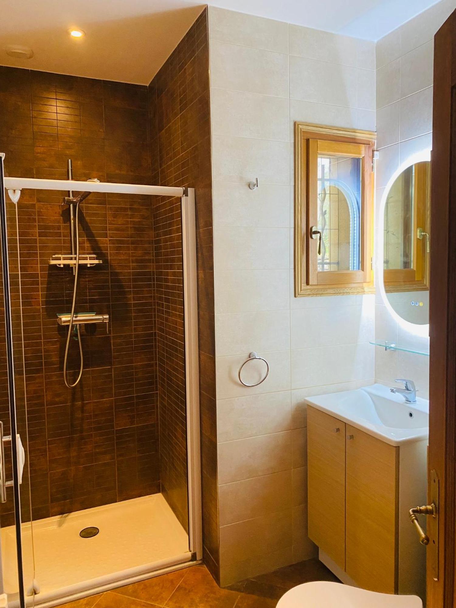 Bézenac Le Hibou Heureux B&B 외부 사진